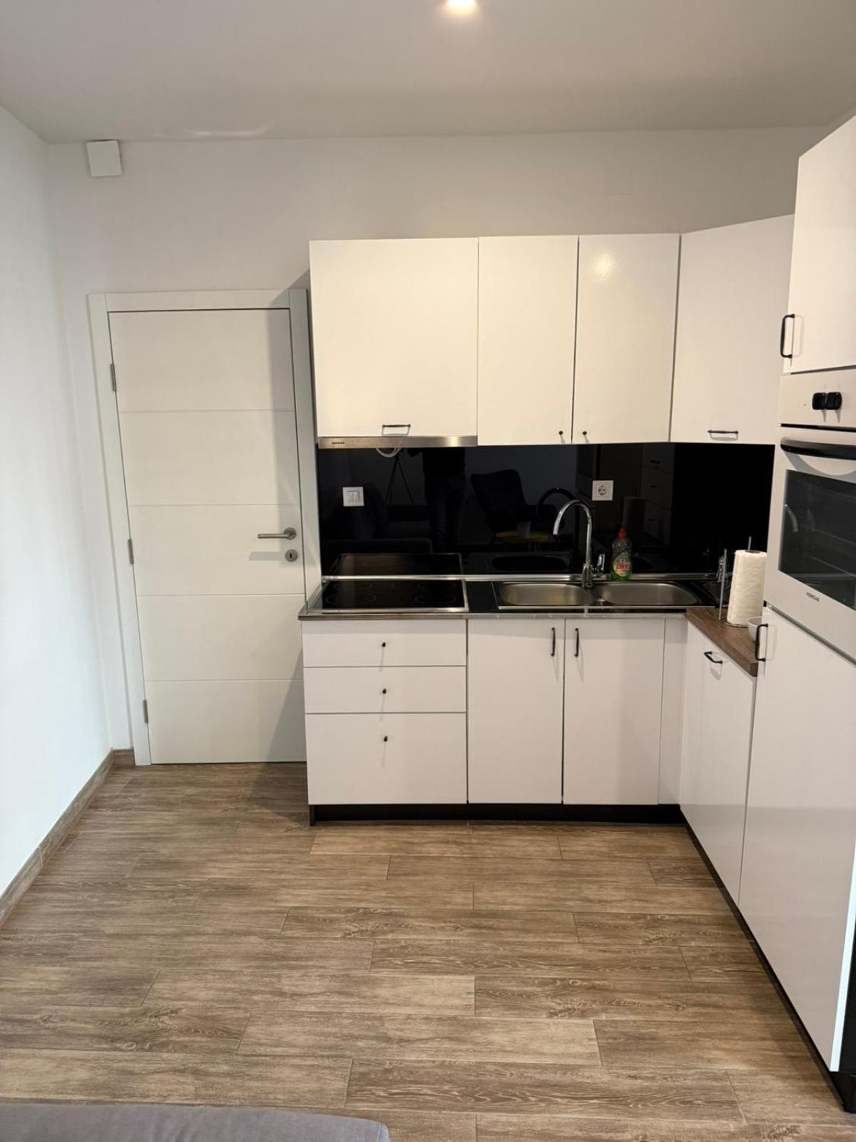 Home Apartmani I Sobe Osijek Buitenkant foto