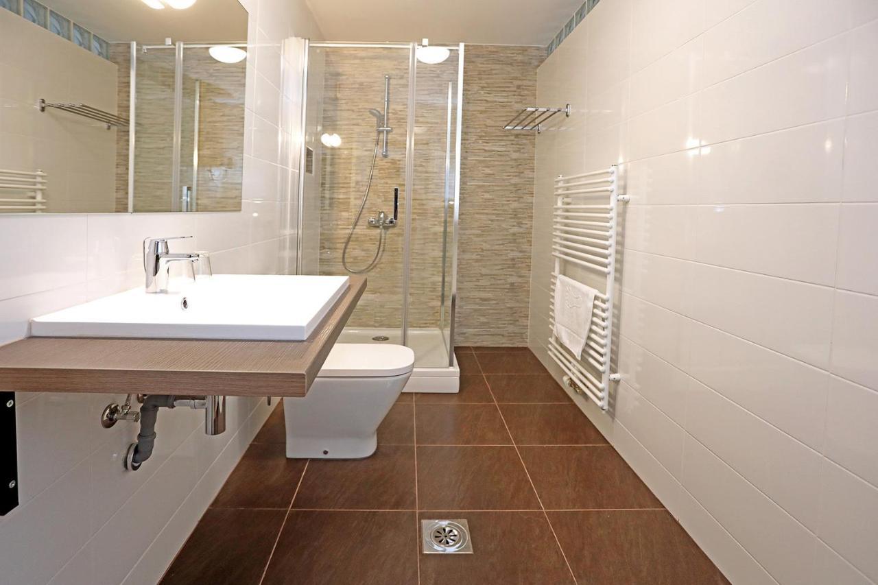 Home Apartmani I Sobe Osijek Buitenkant foto