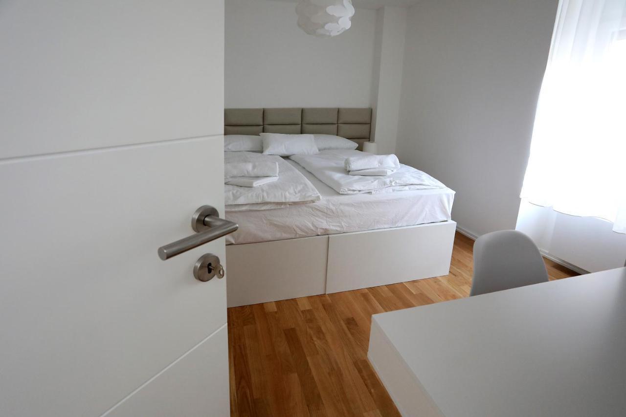 Home Apartmani I Sobe Osijek Buitenkant foto