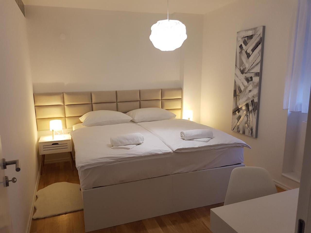 Home Apartmani I Sobe Osijek Buitenkant foto