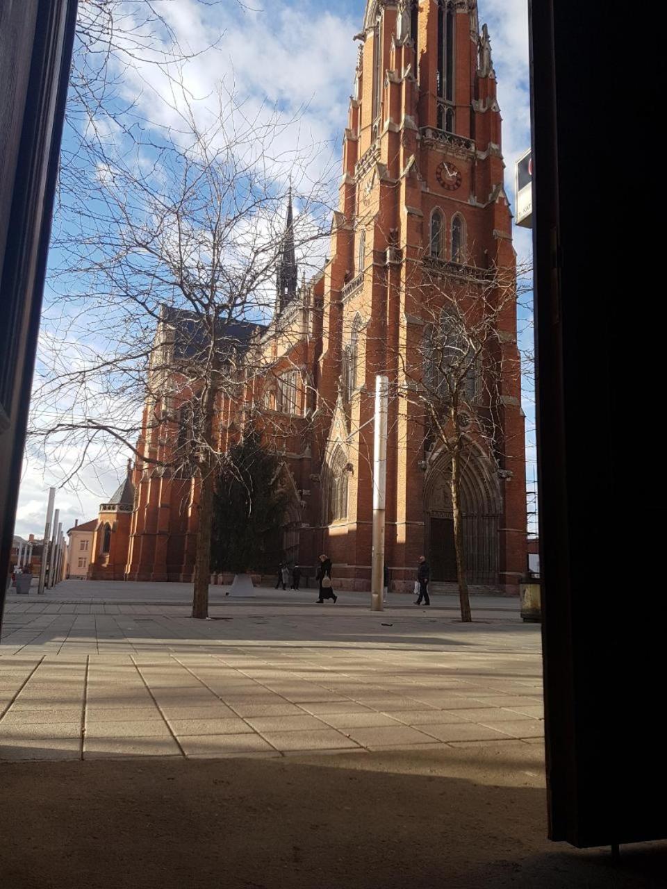 Home Apartmani I Sobe Osijek Buitenkant foto